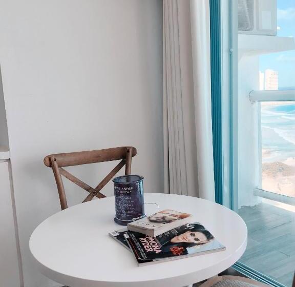 Standard Room Sea View, The Ocean Vibes Suites By Casa Paraiso