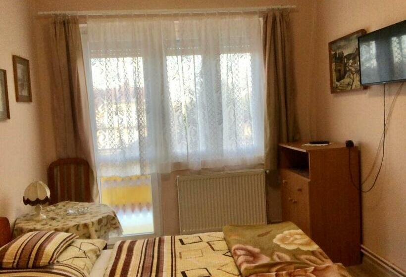 Номер Стандарт, Károly Vendégház