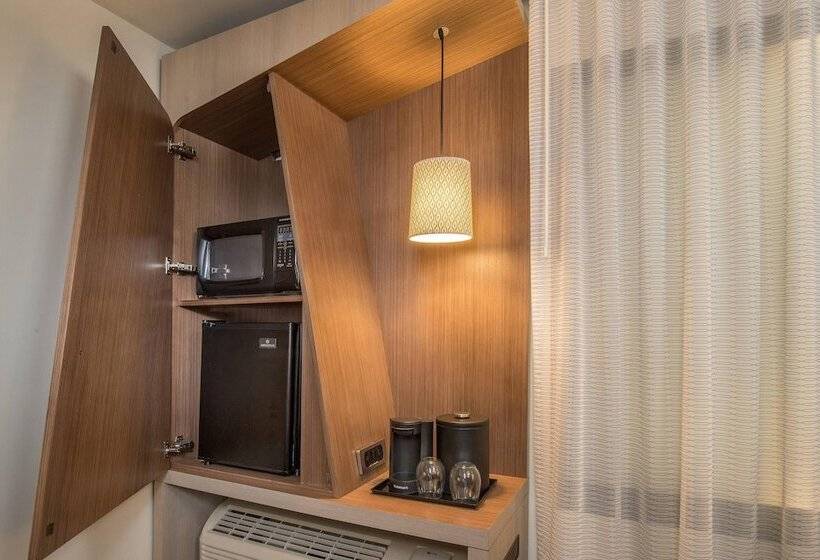 스위트, Courtyard By Marriott Mexicali