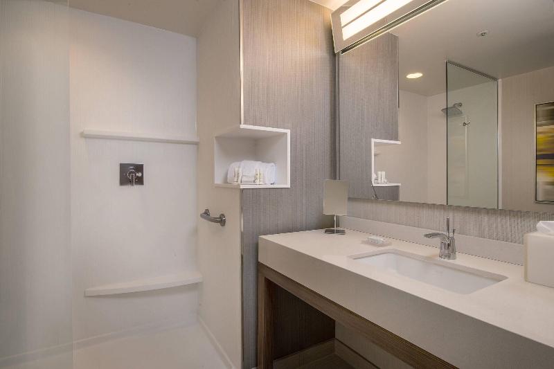 스탠다드 룸 킹사이즈 침대, Courtyard By Marriott Mexicali