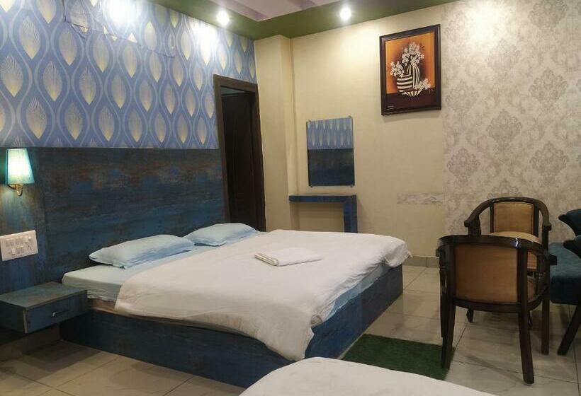 Номер Deluxe, Geeta Residency Haridwar