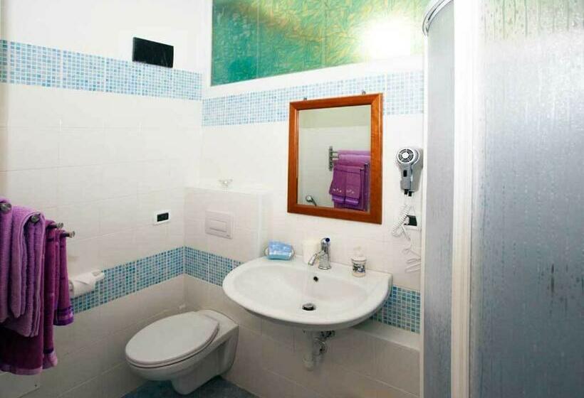 スタンダードルーム, La Brezza B&b Ischia