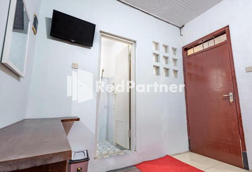 Номер Стандарт, Nafisa Homestay Syariah Near Jatim Park 3 Batu Mitra Reddoorz