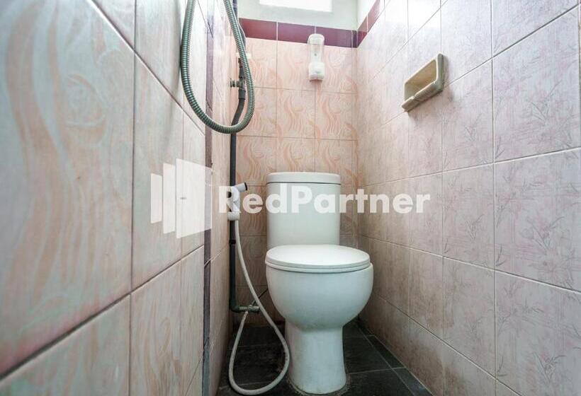 Номер Economy, Nafisa Homestay Syariah Near Jatim Park 3 Batu Mitra Reddoorz