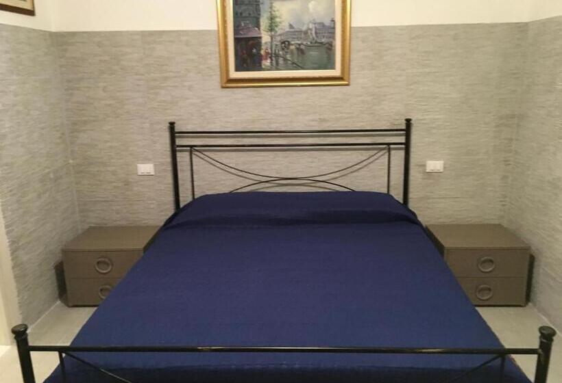 标准间, Cortile Azzurro