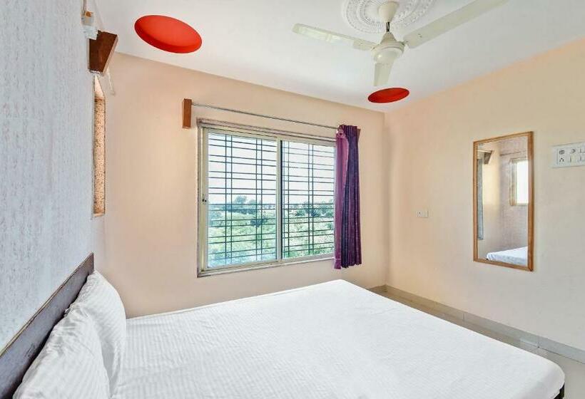 Номер Стандарт Трехместный, Spot On Hotel Sai Jeeva Residency