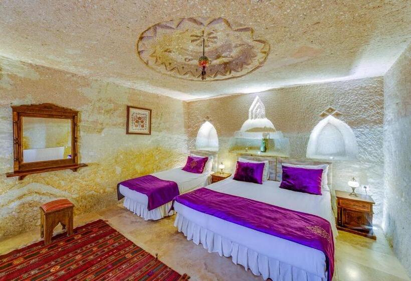 バルコニー付きスタンダードトリプルルーム, Cappadocia Abras Cave