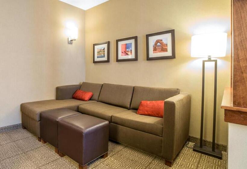 Люкс Кровать Кинг, Comfort Suites Moab Near Arches National Park
