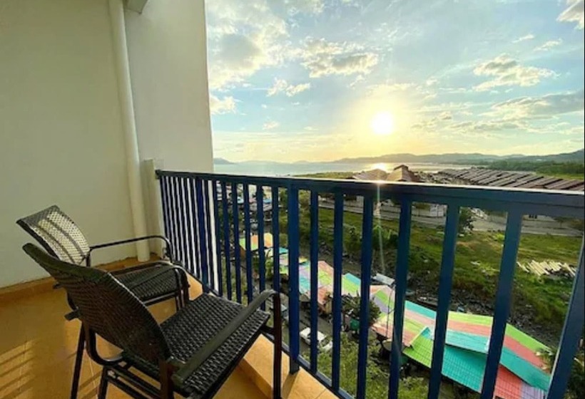 Номер Deluxe, Dayang Bay Resort Langkawi