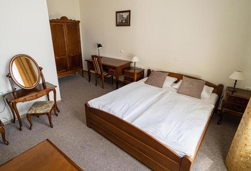 Номер Стандарт, Polonia