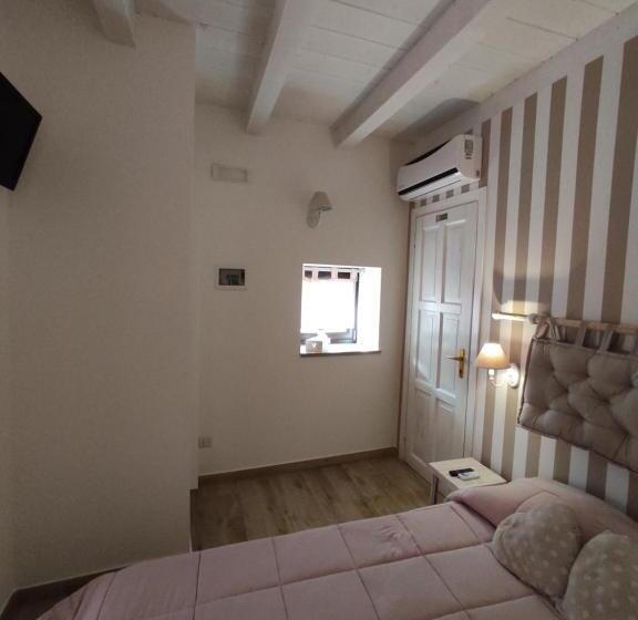 اتاق استاندارد, B&b La Maison Del Borgo Antico