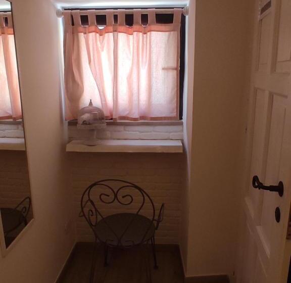 اتاق استاندارد با بالکن, B&b La Maison Del Borgo Antico
