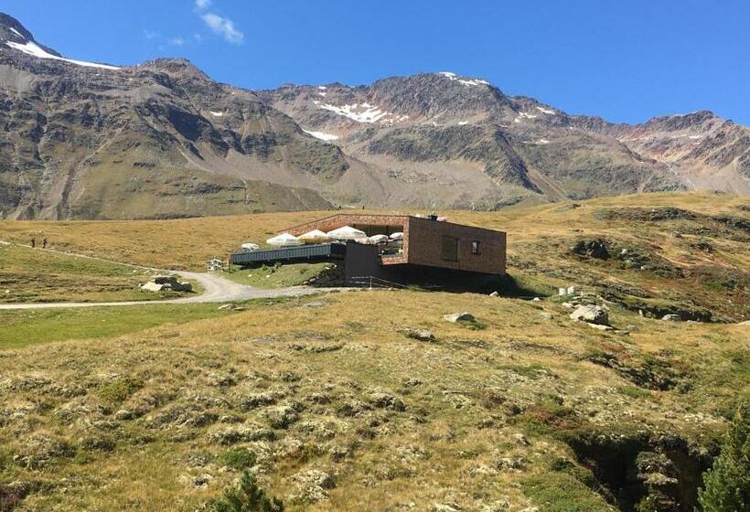 آپارتمان 1 خوابه با بالکن, Haus Montjola