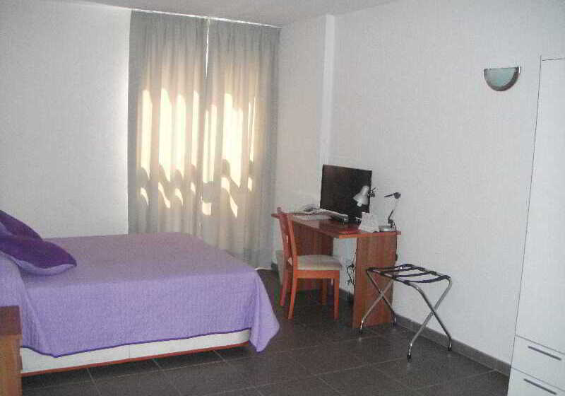 Quarto Estandar, Boji