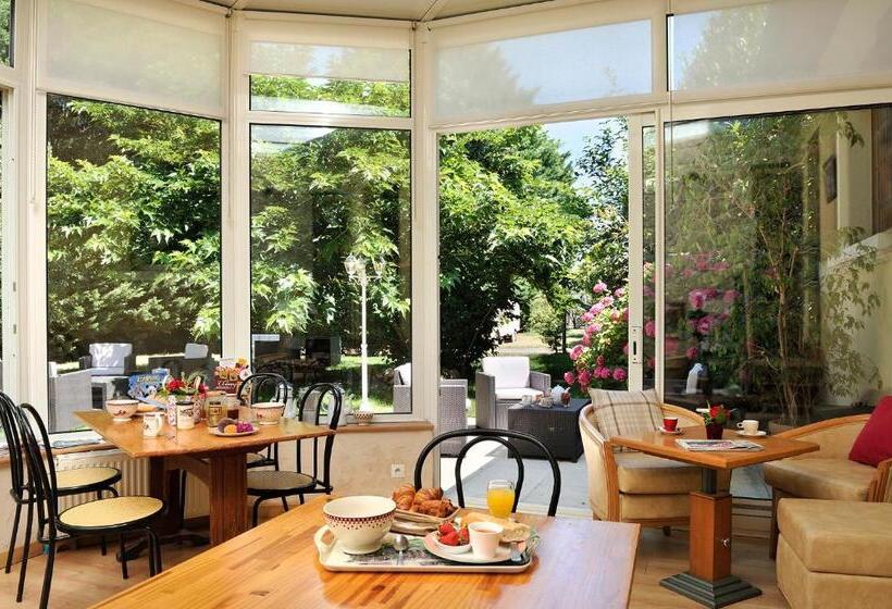 Номер Стандарт, Logis Hôtel Restaurant Le Vieux Fusil