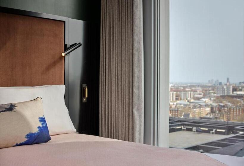 Номер Стандартный с Видом, Montcalm East, Autograph Collection