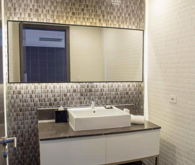 Люкс Вид на Город, Sortis Hotel, Spa & Casino, Autograph Collection