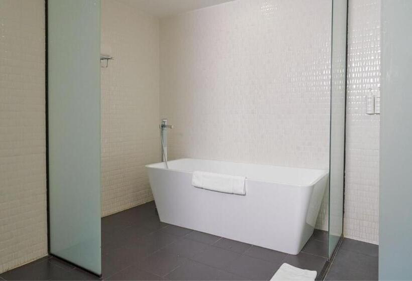 Студия Стандарт Вид на Город, Sortis Hotel, Spa & Casino, Autograph Collection