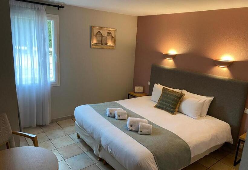 Номер Deluxe, Logis La Bastide De Grignan Hotel & Restaurant La Chênaie