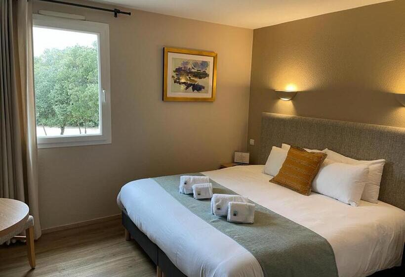 Номер Deluxe, Logis La Bastide De Grignan Hotel & Restaurant La Chênaie