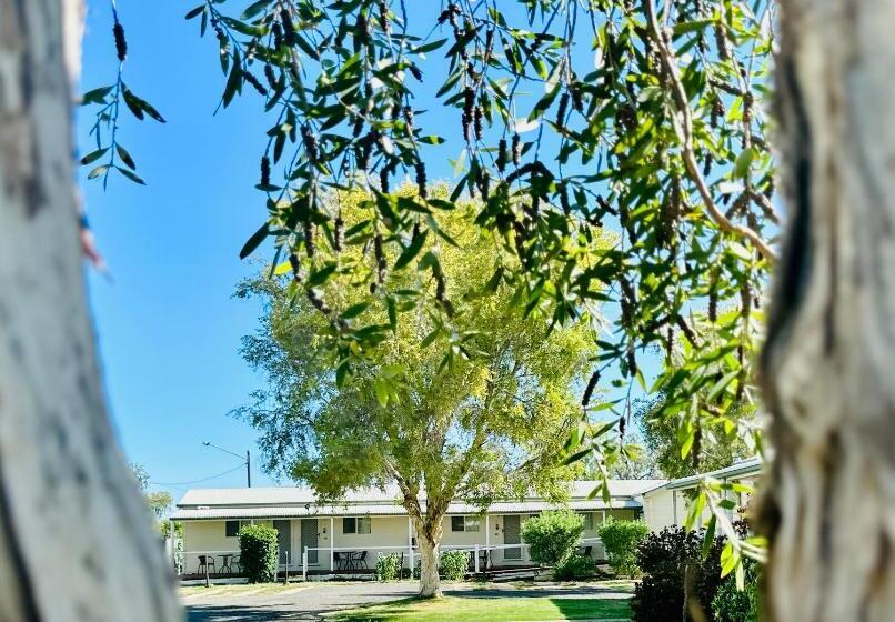 Номер Стандарт Трехместный, Country Way Motor Inn