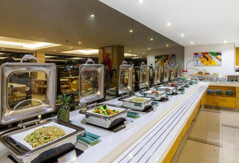 Номер Стандарт, Harris Hotel Kuta Galleria   Bali