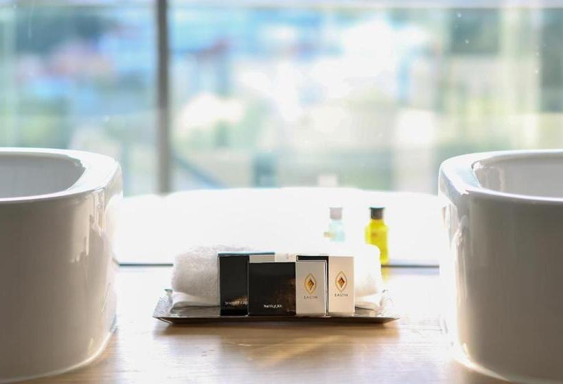 سوئیت 2 خوابه, Eastin Tan Hotel Chiang Mai
