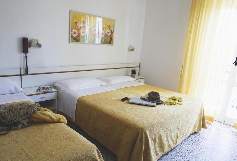 Economy Triple Room, Reyt