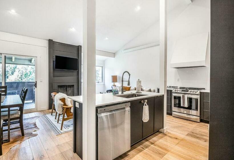 Апартаменты 2 Спальни, Fish Creek Point