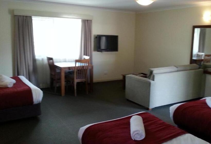 디럭스 패밀리 룸, Armidale Pines Motel