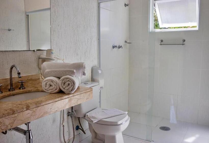Quarto Triplo Estandar, Chateau Do Luar Prime Em Campos Do Jordao