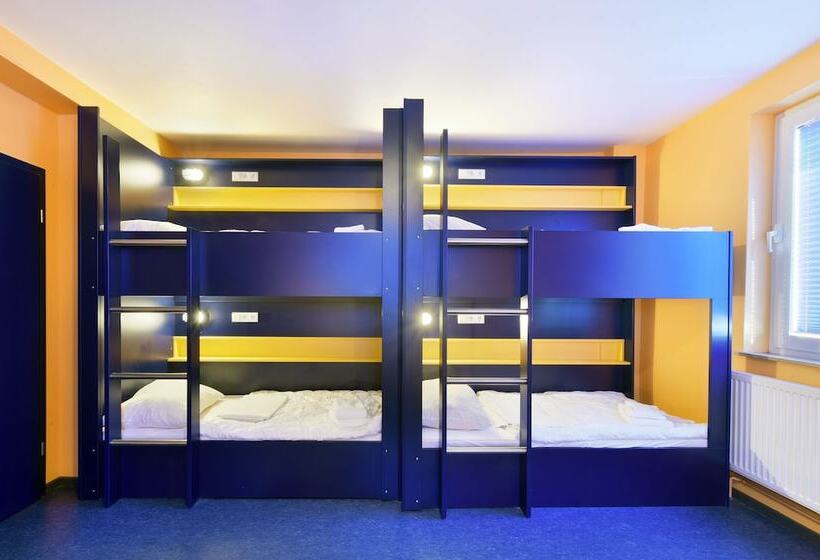 Кровать в Общей Комнате, Bed Nbudget City   Hostel
