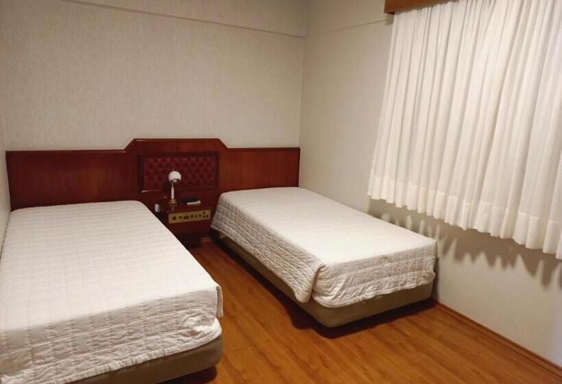 Quarto Estandar, Biazi Plaza