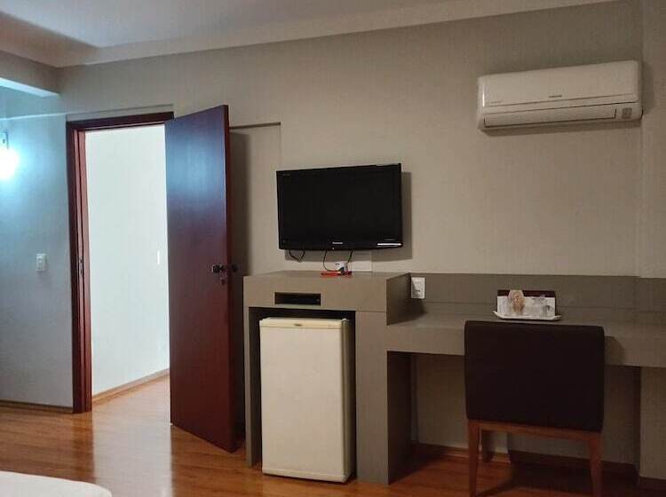 Suíte Deluxe, Biazi Plaza