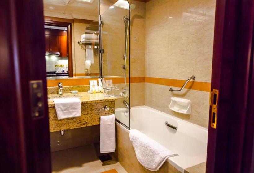 Люкс, Grand Mercure Majlis Residences