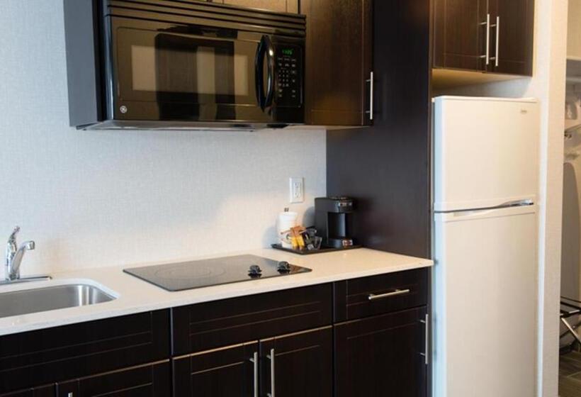 Студия Стандарт, Ramada By Wyndham Moose Jaw