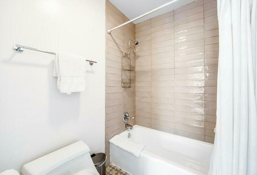 Huoneisto 3 Makuuhuonetta, Mountain View Modern Condo Permit# 4340