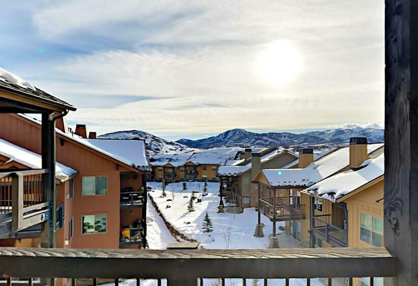 Апартаменты 2 Спальни, Black Rock Ridge   Unit L