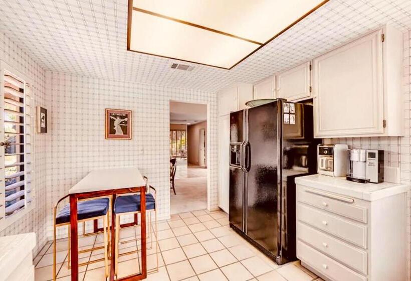 Апартаменты 3 Спальни, Palm Desert Charm Permit# Str2022 0119