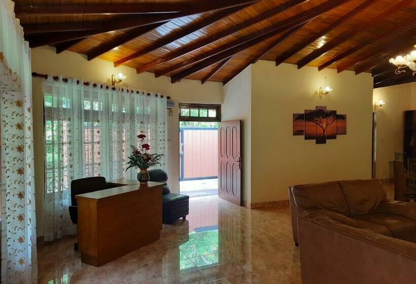 غرفة ديلوكس, Kandy Bliss Lounge
