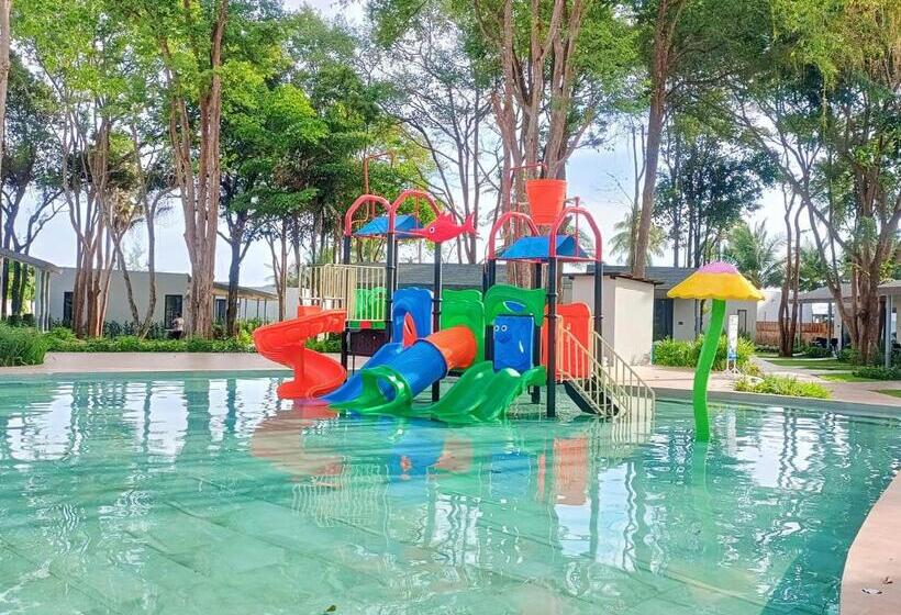 ویلای لوکس 1 خوابه, Rayong Chalet Resort