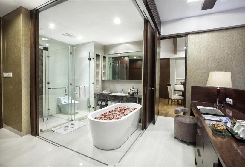 Люкс с Балконом, R Hotel Rancamaya
