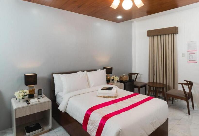 디럭스 룸, Monica Midtown Suites