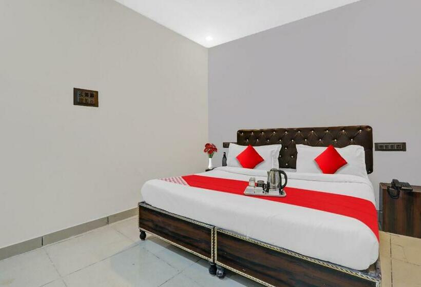 Трехместный Номер Классика, Super Hotel O Sr Grand