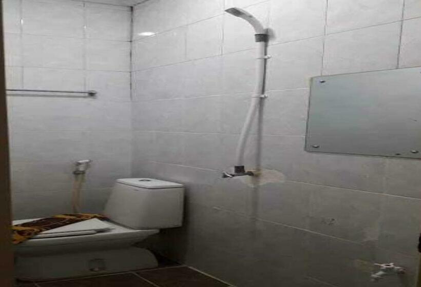 Номер Deluxe Кровать Кинг, Express O 91674 Penginapan Bm Prima