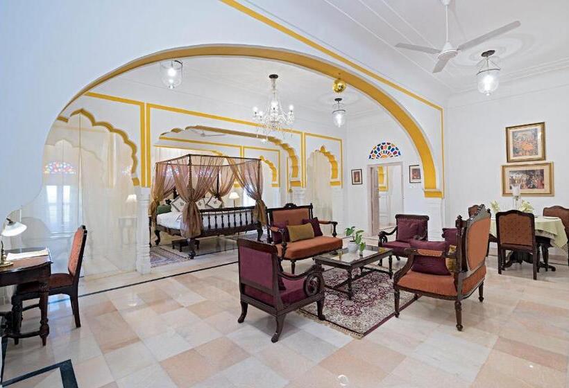 디럭스 룸, Alsisar Mahal  Heritage