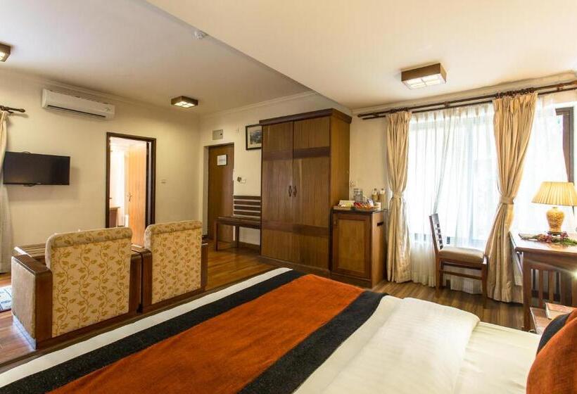اتاق لوکس, Atithi Resort & Spa
