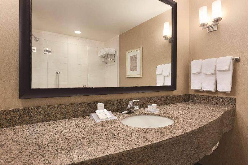 Номер Executive Кровать Кинг, Hilton Garden Inn Falls Church