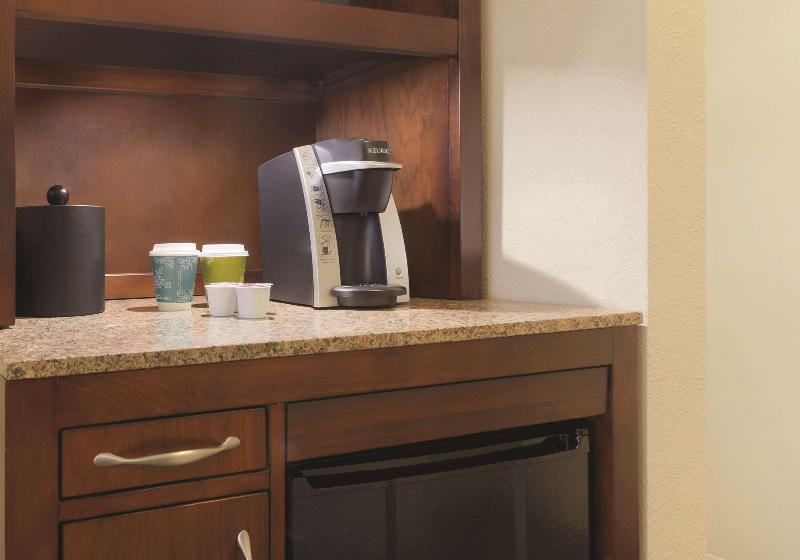 Стандартный Номер Кровать Кинг, Hilton Garden Inn Falls Church