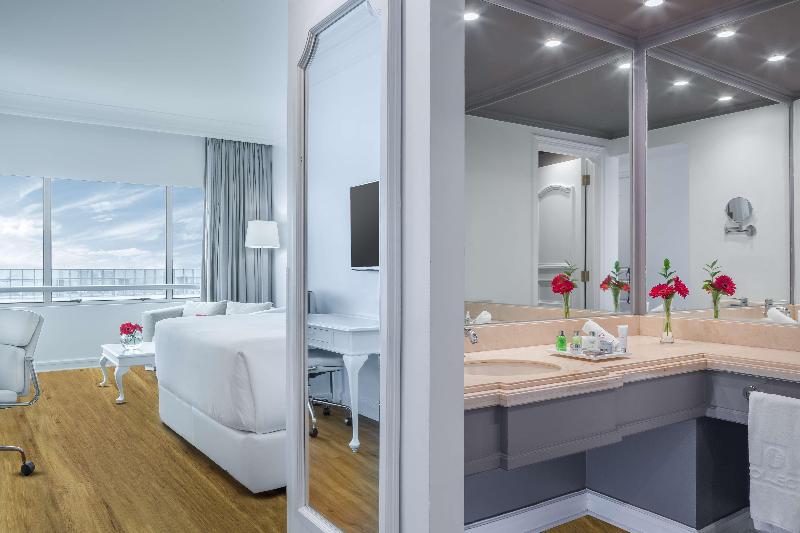 Номер Стандарт Адаптированный для Инвалидов, Hilton Garden Inn Falls Church